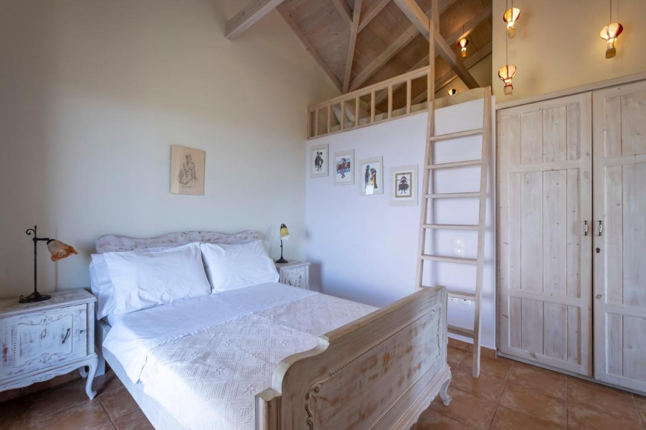 Chamaloni Cottages ฟีนีคุนตา ภายนอก รูปภาพ