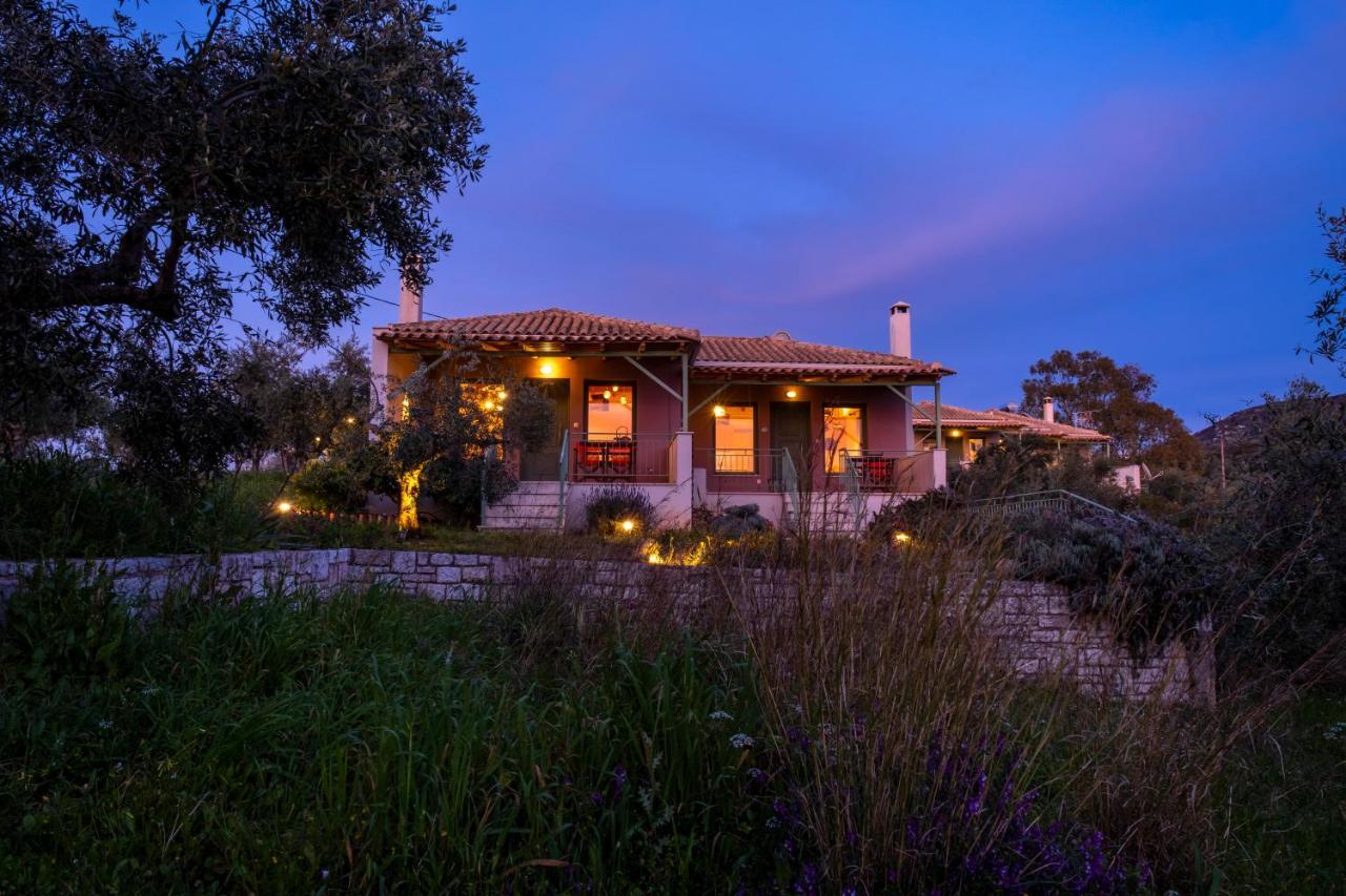 Chamaloni Cottages ฟีนีคุนตา ภายนอก รูปภาพ