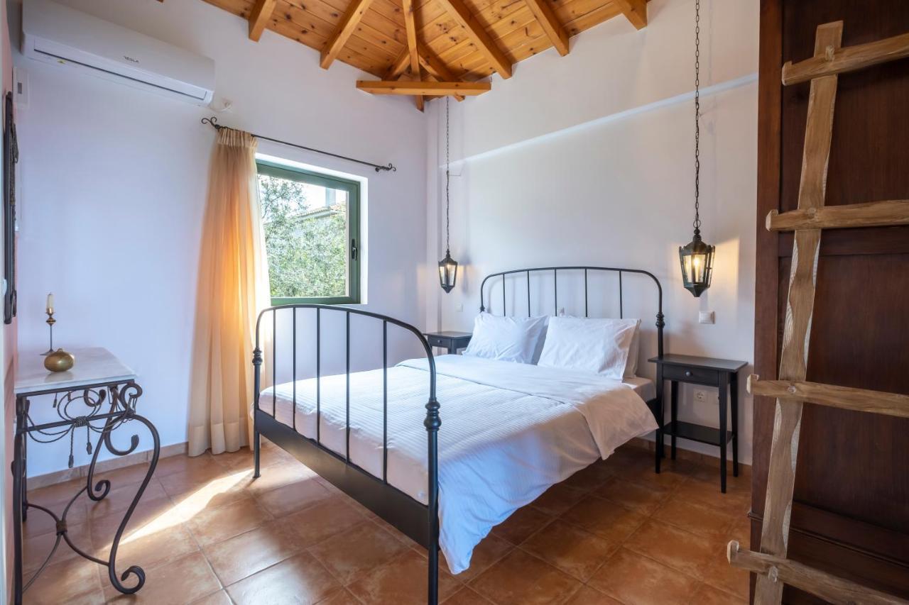 Chamaloni Cottages ฟีนีคุนตา ภายนอก รูปภาพ
